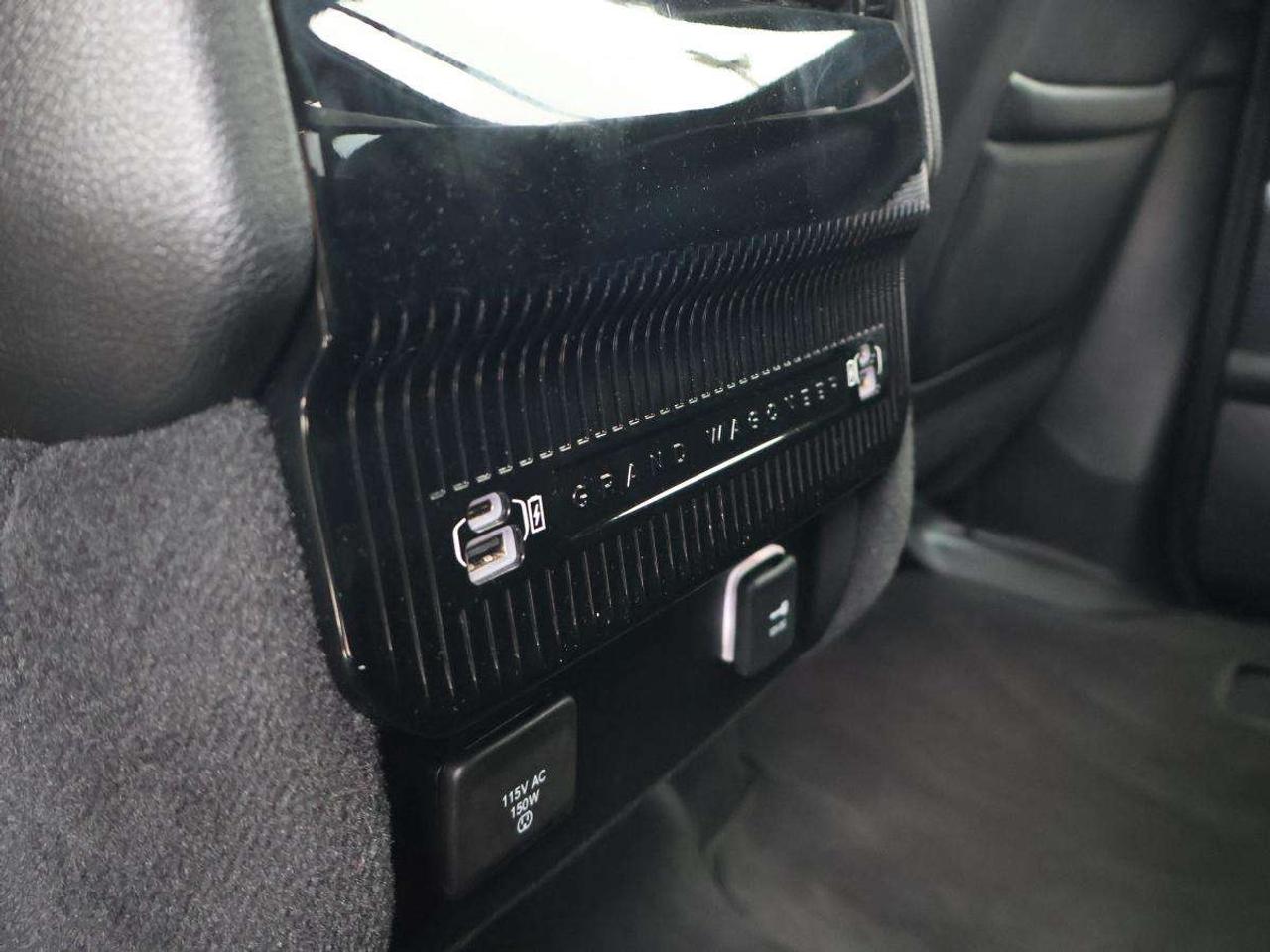 2022 Jeep Grand Wagoneer Series I 4x4 Photo
