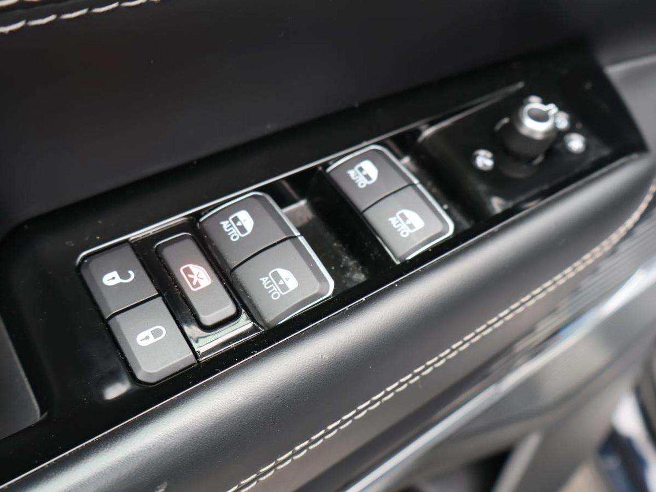 2022 Jeep Grand Wagoneer Series I 4x4 Photo