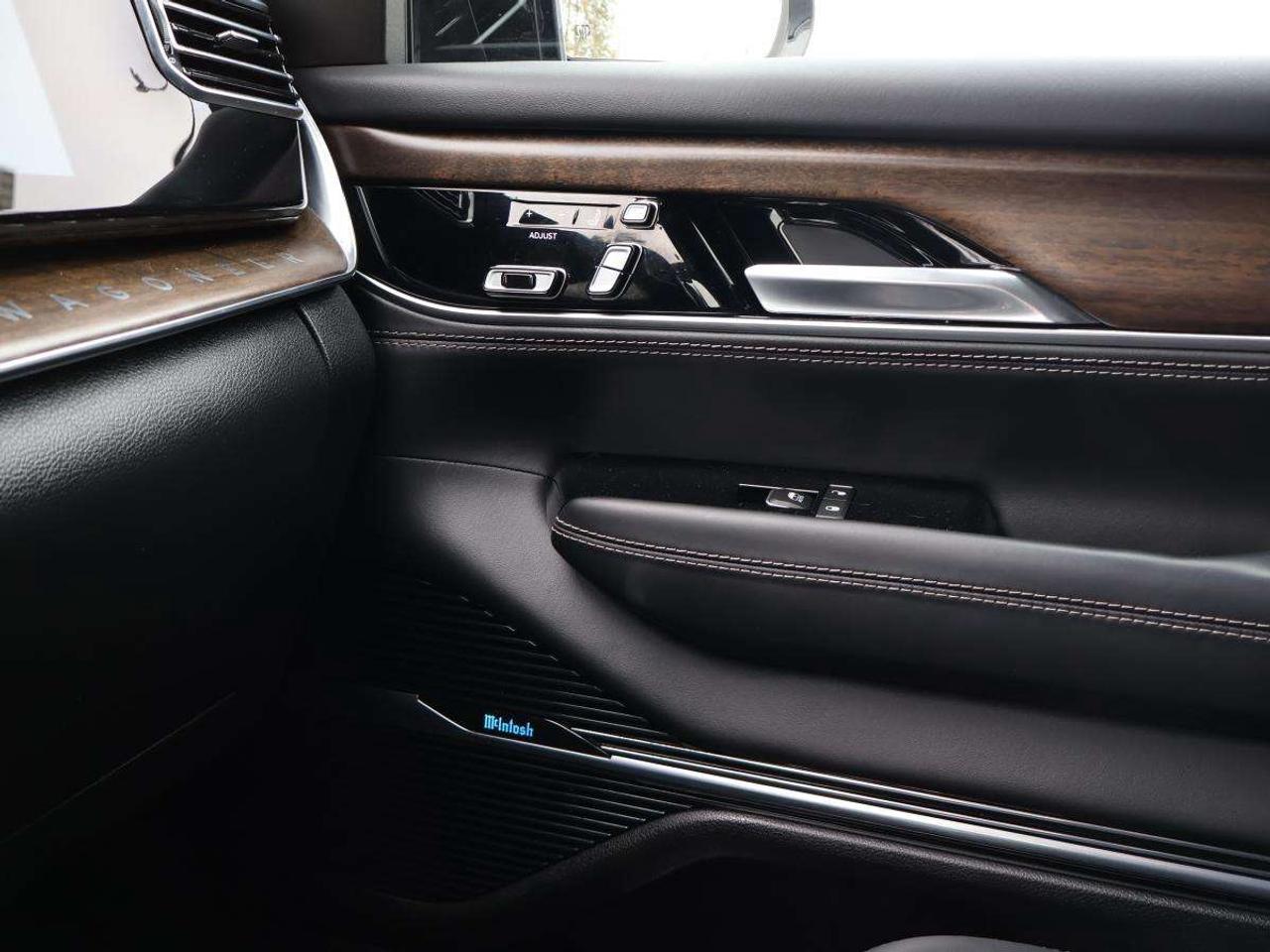 2022 Jeep Grand Wagoneer Series I 4x4 Photo