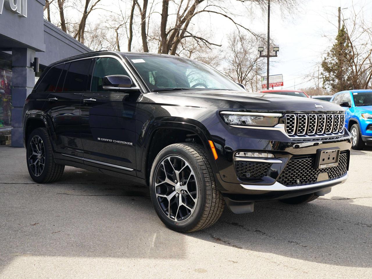 2025 Jeep Grand Cherokee SUMMIT RESERVE, 3.6L V6, 4X4 Photo