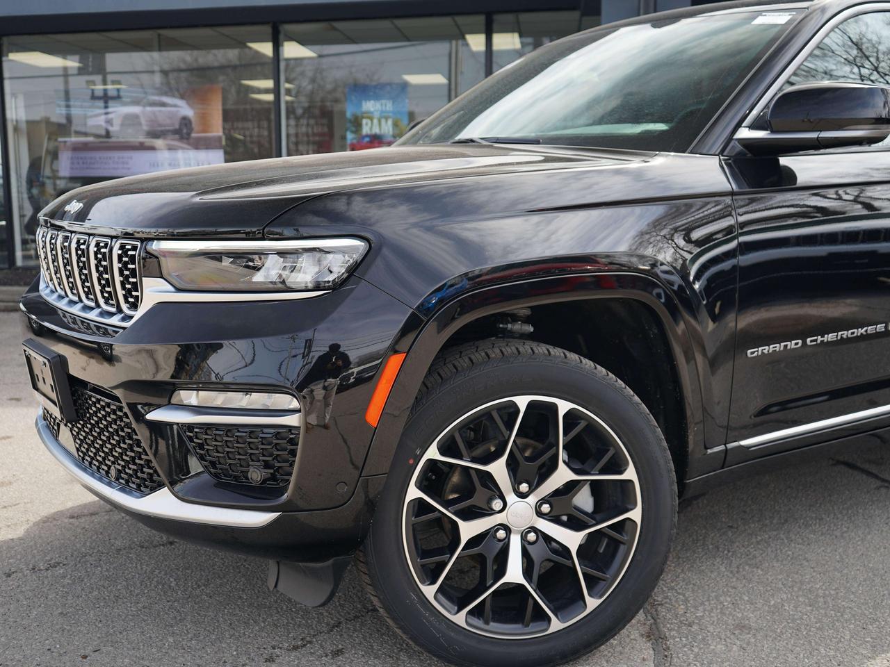 2025 Jeep Grand Cherokee SUMMIT RESERVE, 3.6L V6, 4X4 Photo1