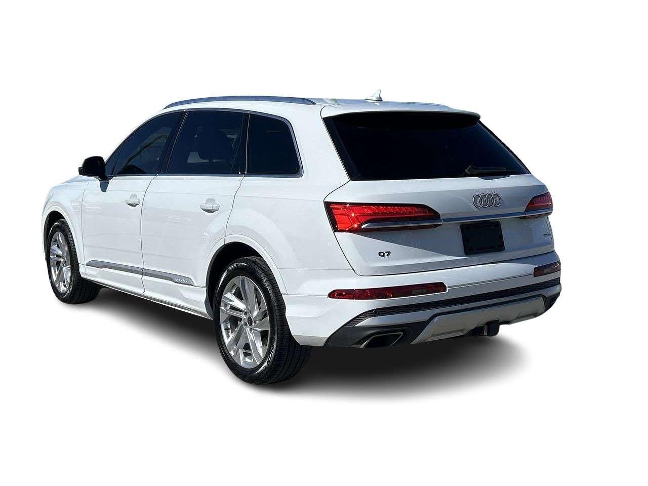 2025 Audi Q7 45 TFSI quattro  Clean Accident-Free History Photo