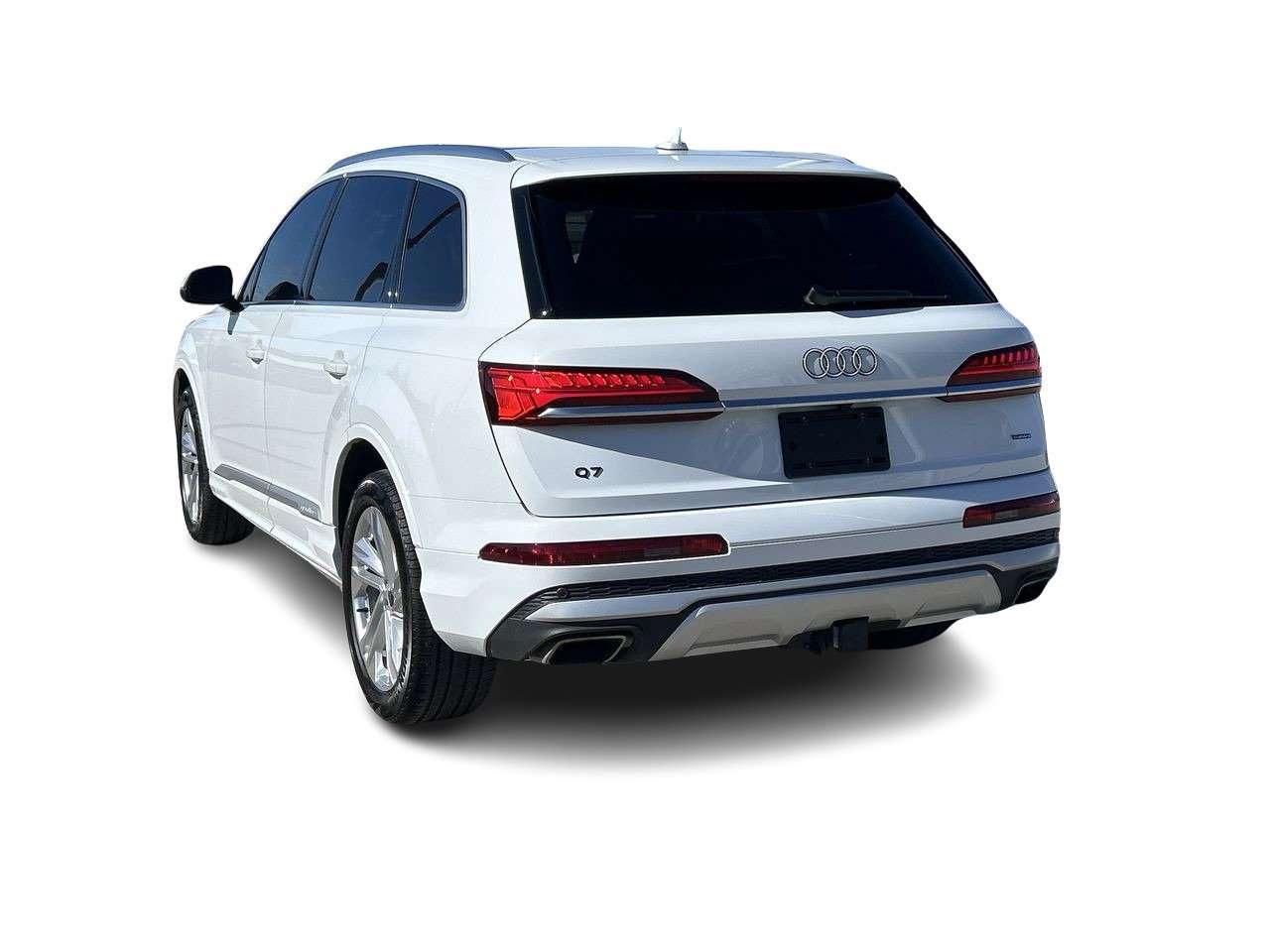 2025 Audi Q7 45 TFSI quattro  Clean Accident-Free History Photo
