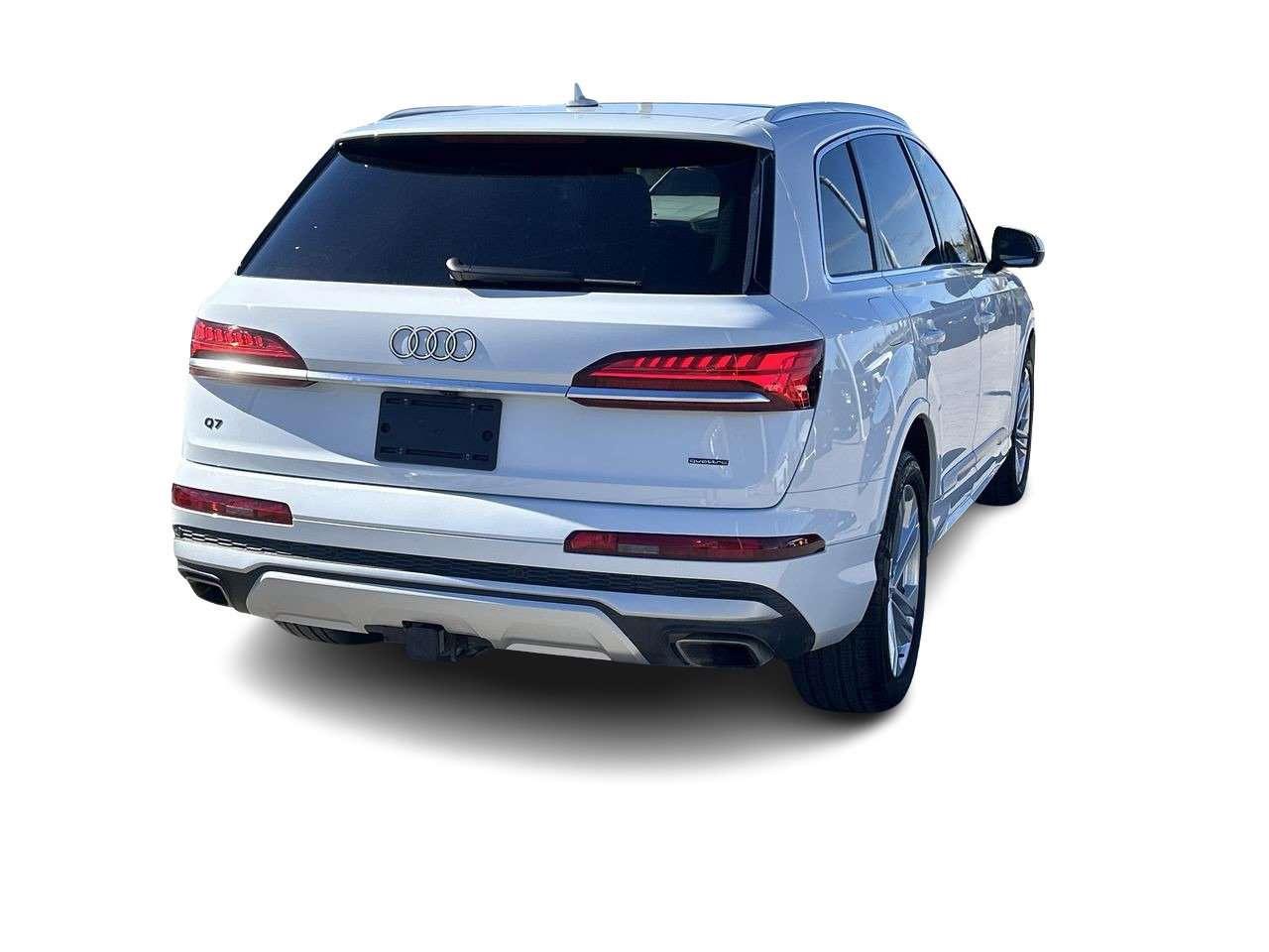 2025 Audi Q7 45 TFSI quattro  Clean Accident-Free History Photo