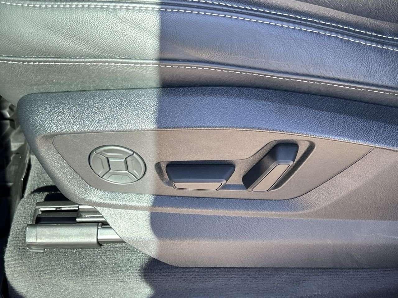 2025 Audi Q7 45 TFSI quattro  Clean Accident-Free History Photo