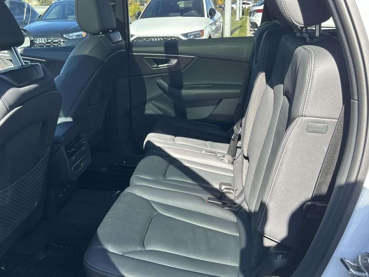2025 Audi Q7 45 TFSI quattro  Clean Accident-Free History Photo