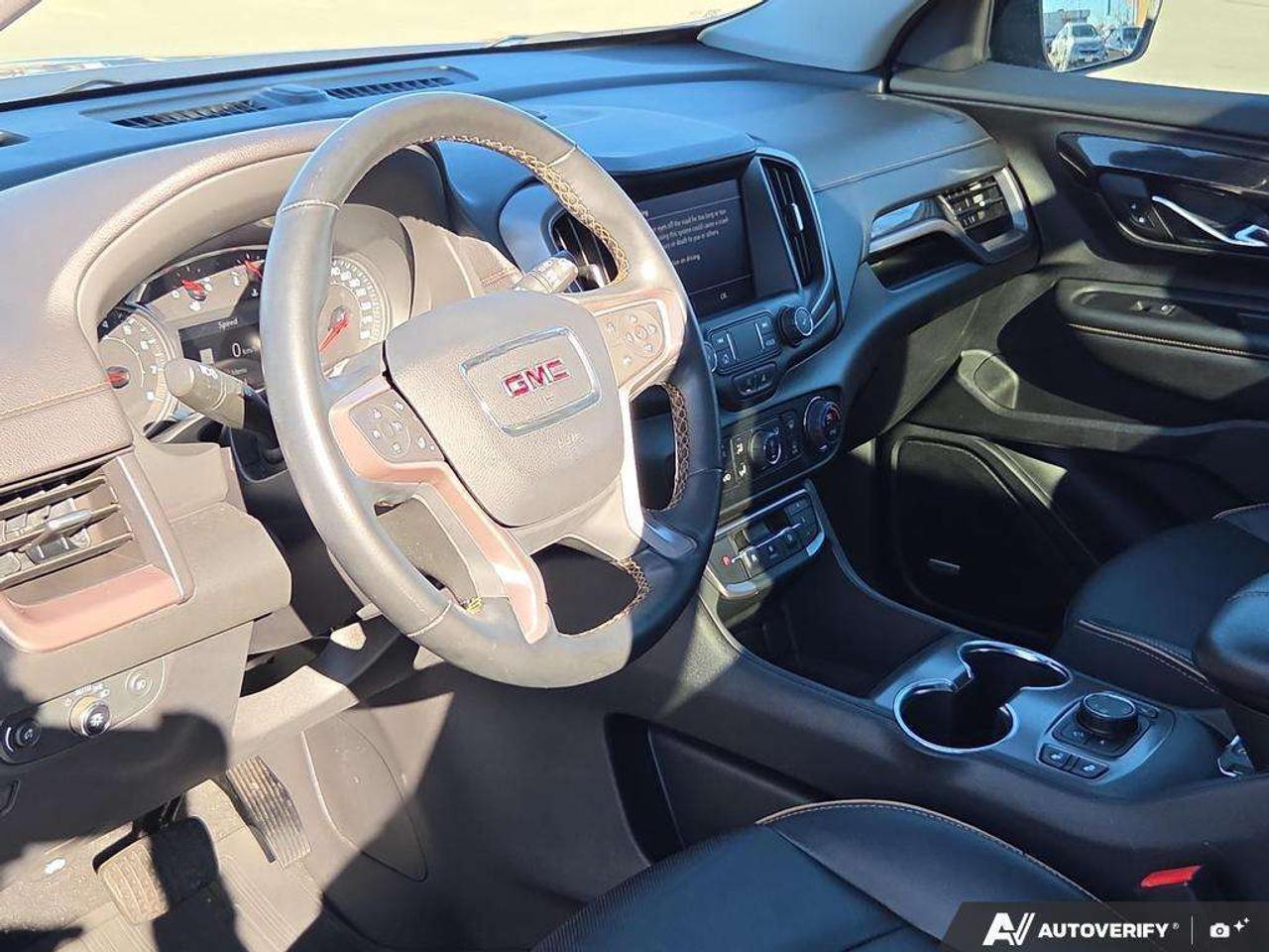 2024 GMC Terrain AT4   SUNROOF   BOSE   NO CLAIMS Photo