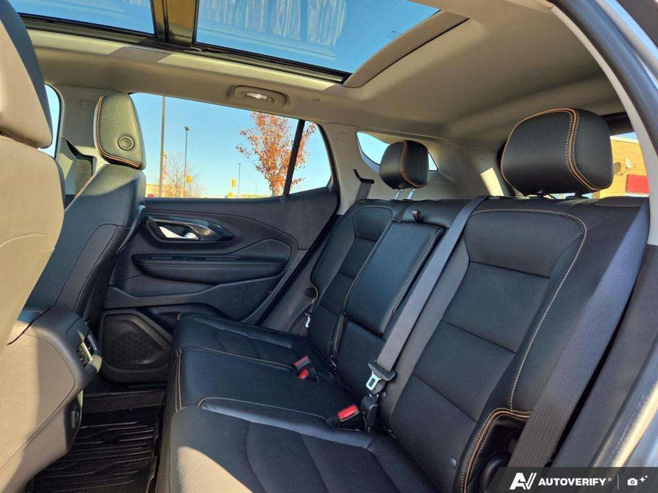 2024 GMC Terrain AT4   SUNROOF   BOSE   NO CLAIMS Photo