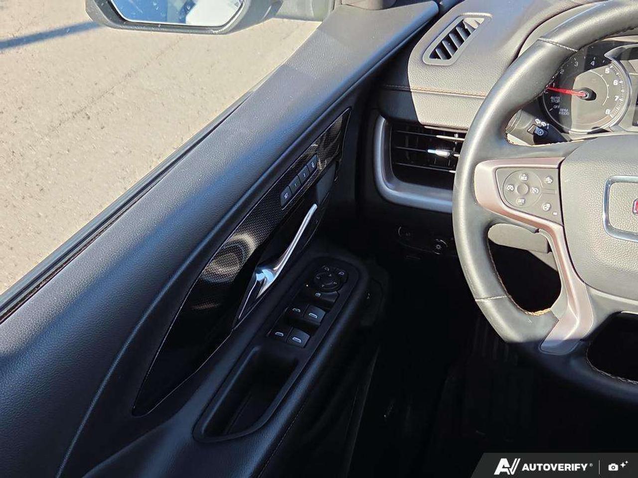2024 GMC Terrain AT4   SUNROOF   BOSE   NO CLAIMS Photo