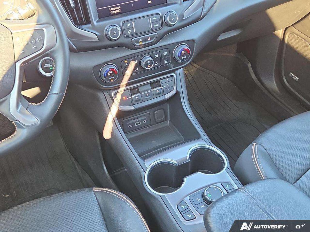 2024 GMC Terrain AT4   SUNROOF   BOSE   NO CLAIMS Photo