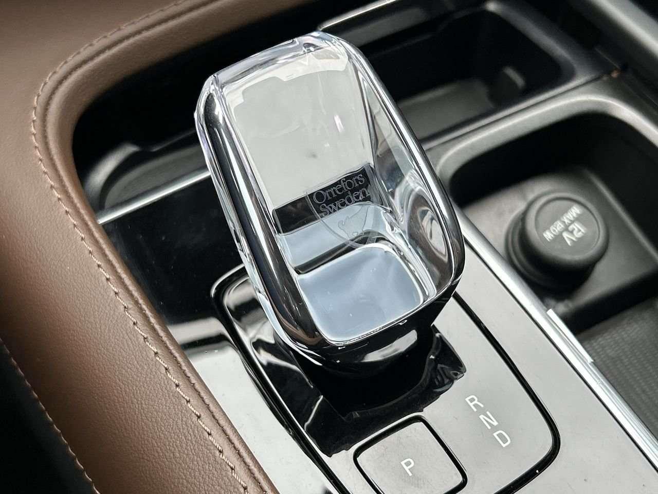2024 Volvo XC90 B6 AWD Ultimate Bright Theme 7-Seater   7-Passenger Seating Photo