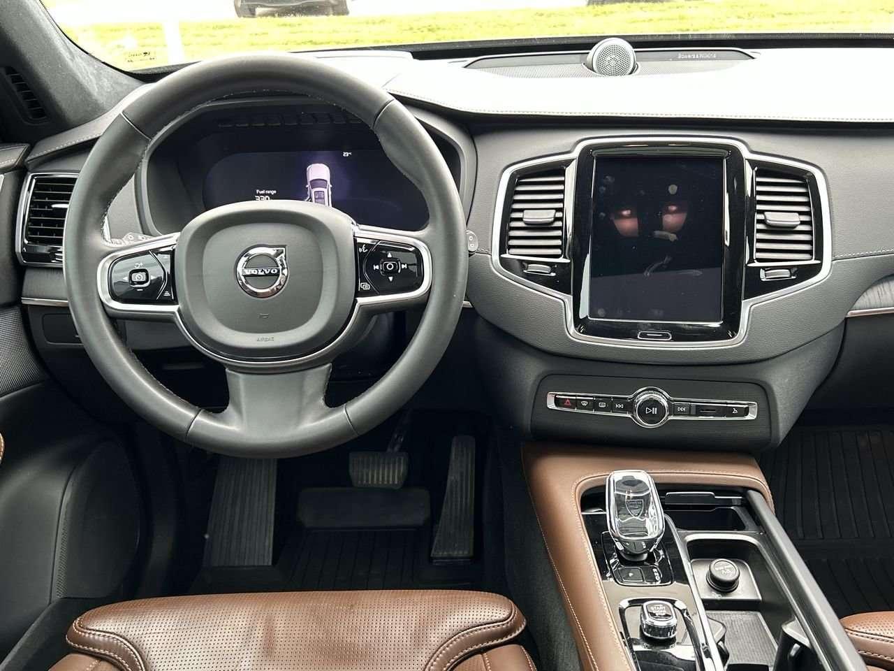 2024 Volvo XC90 B6 AWD Ultimate Bright Theme 7-Seater   7-Passenger Seating Photo