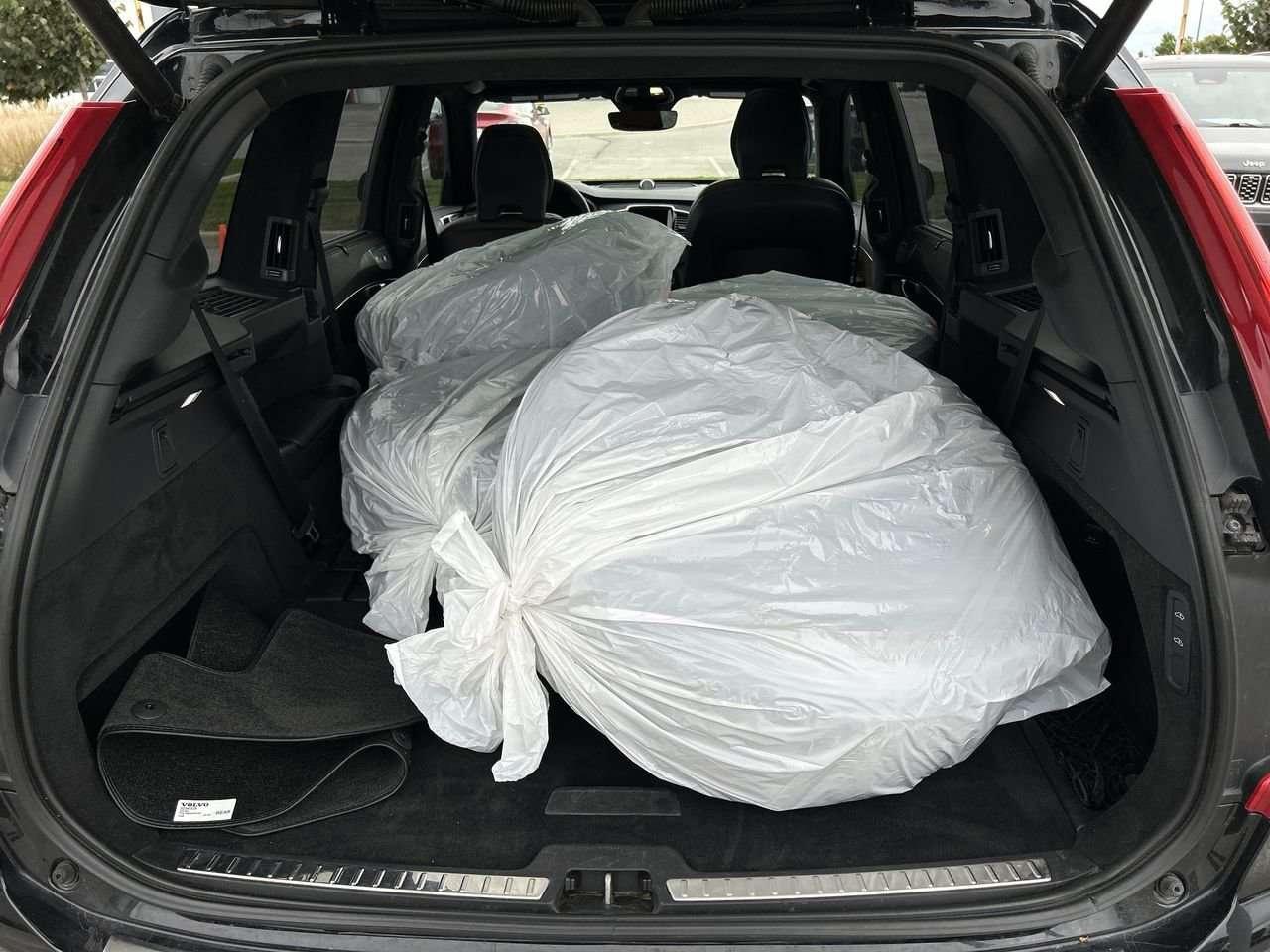 2024 Volvo XC90 B6 AWD Ultimate Bright Theme 7-Seater   7-Passenger Seating Photo