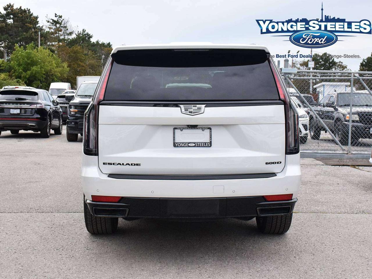 2024 Cadillac Escalade Sport Diesel Photo