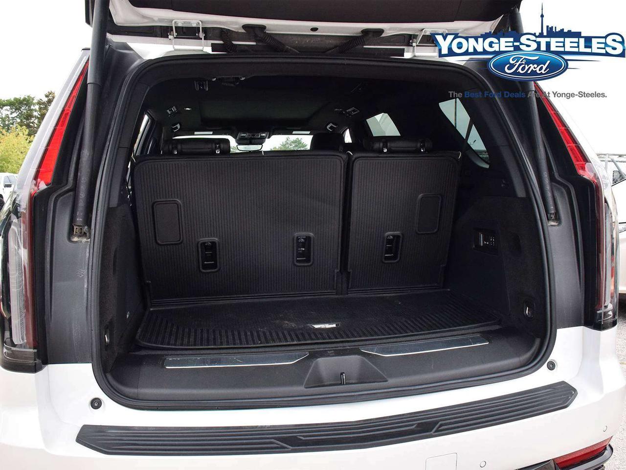 2024 Cadillac Escalade Sport Diesel Photo