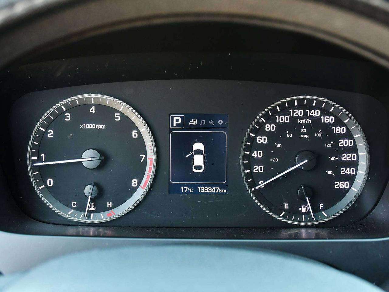 2015 Hyundai Sonata GL   1 OWNER   24 SERVICES   LOW KMS   CERTIFIED Photo