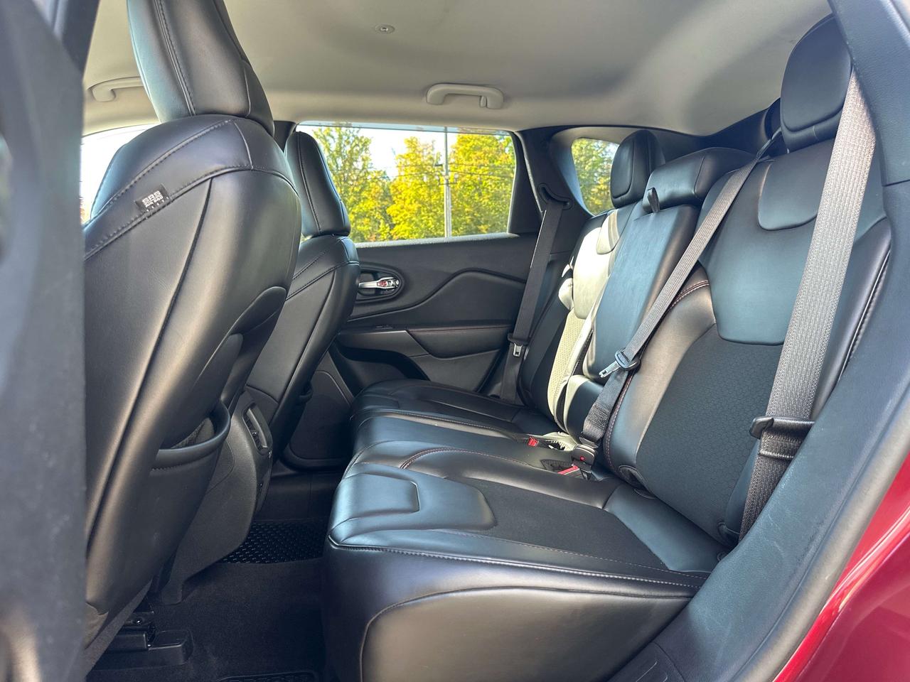 2021 Jeep Cherokee Trailhawk Photo