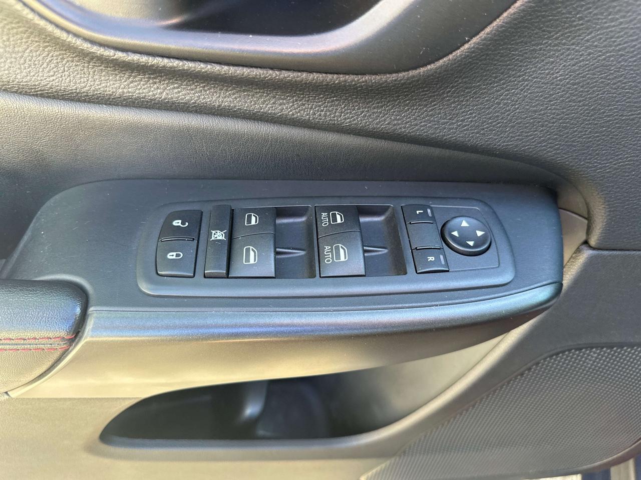 2021 Jeep Cherokee Trailhawk Photo