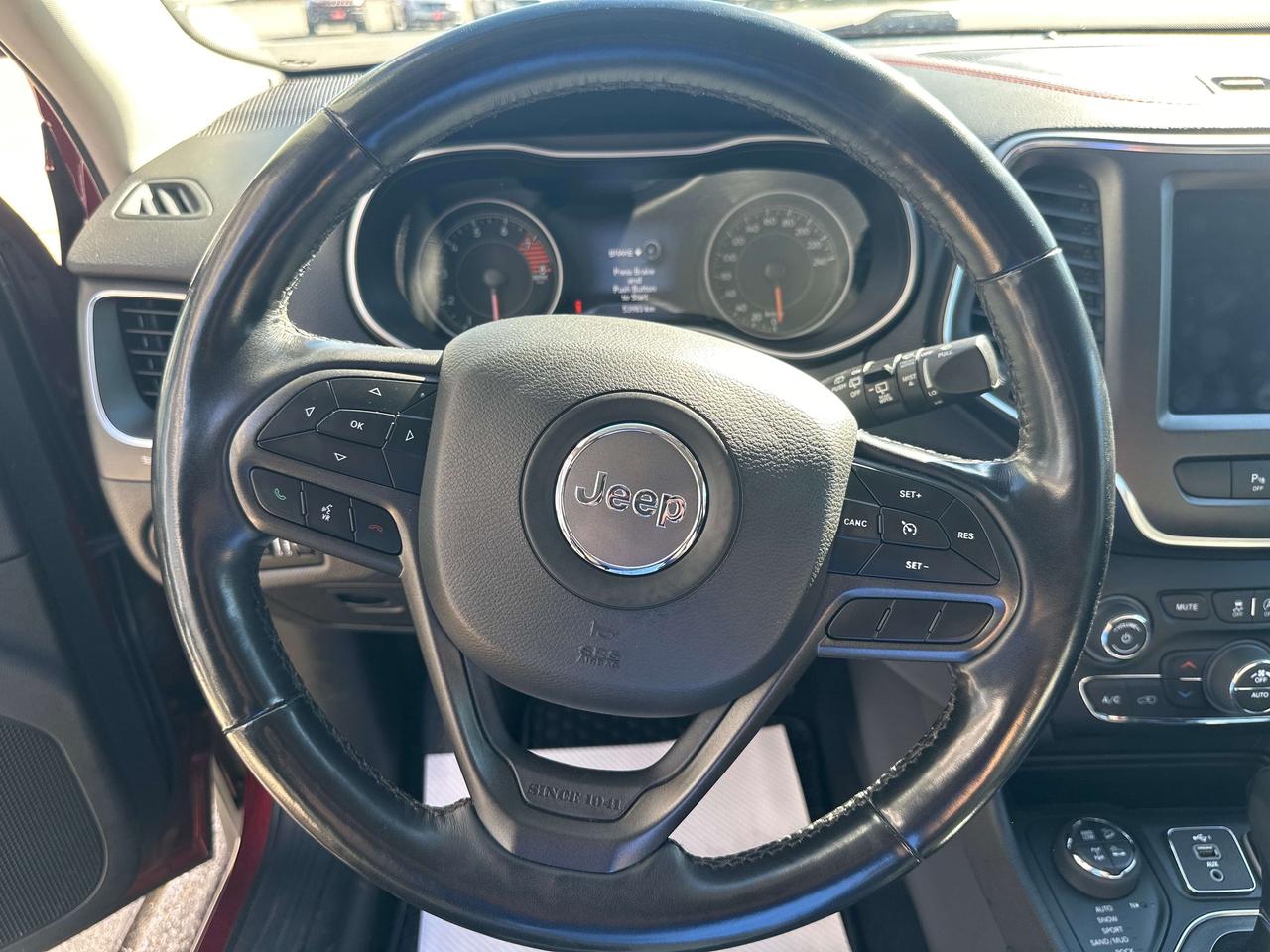 2021 Jeep Cherokee Trailhawk Photo
