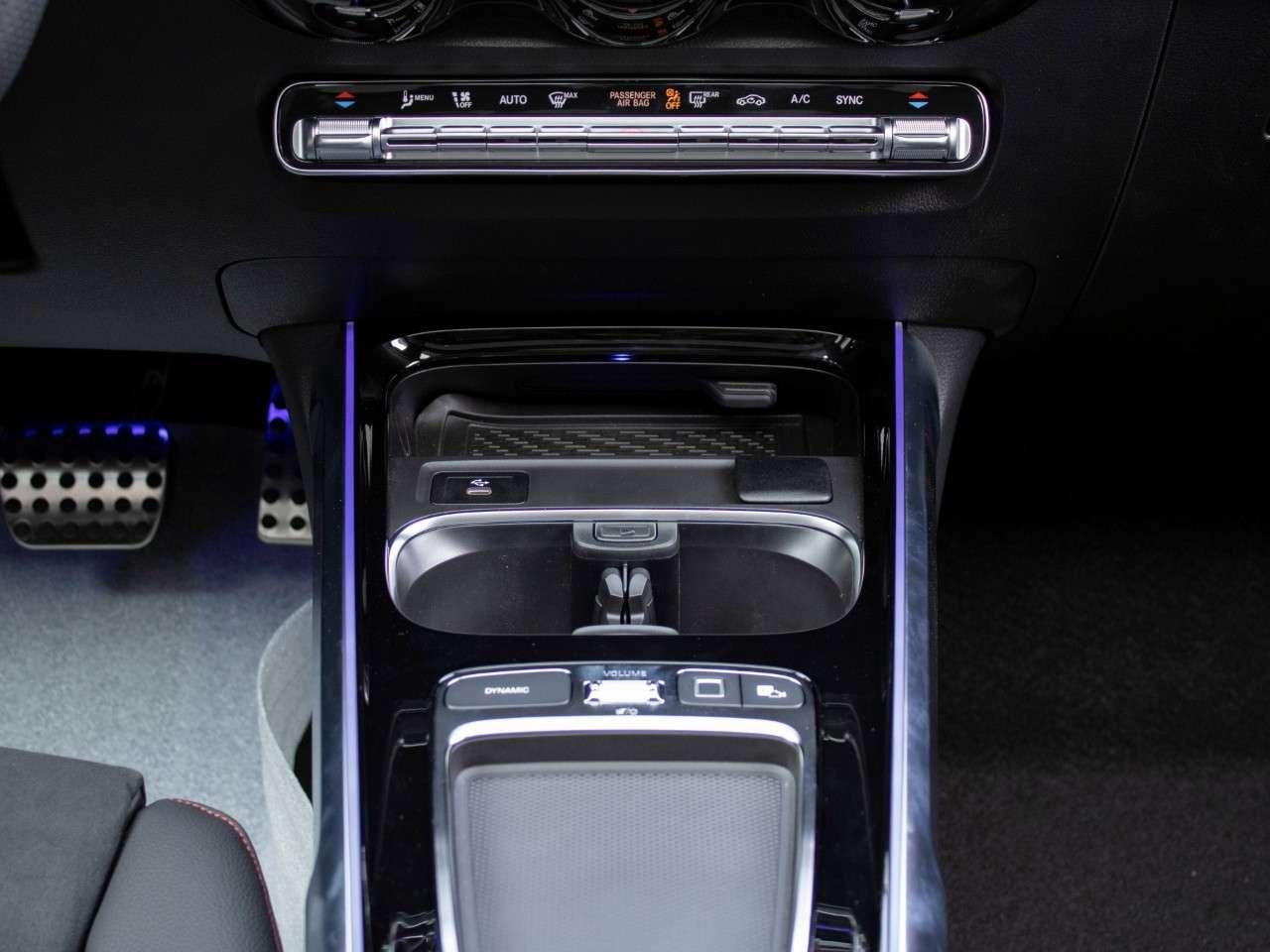 2025 Mercedes-Benz GLB GLB 250 4MATIC SUV Photo
