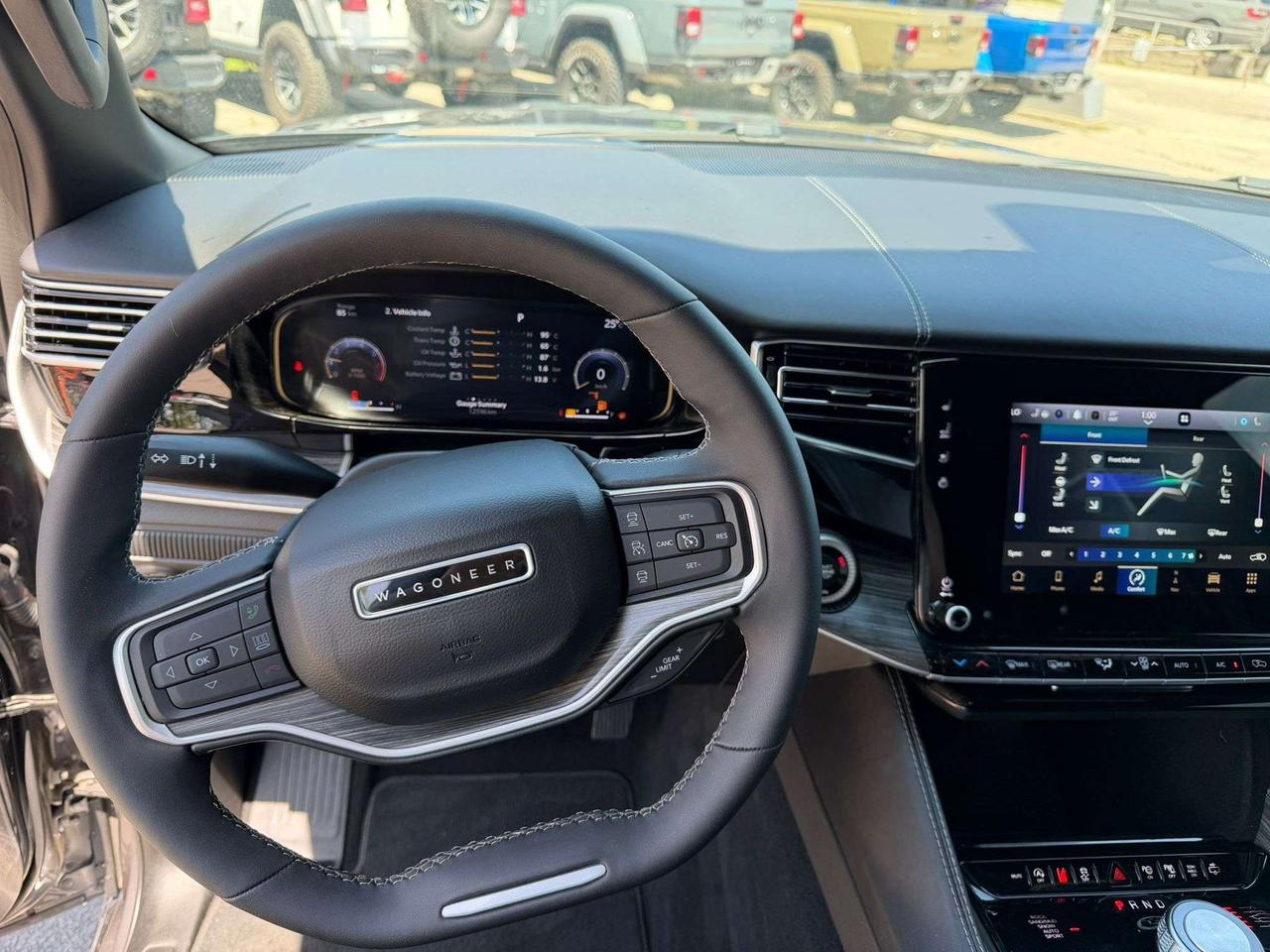 2023 Jeep Wagoneer Series II Photo