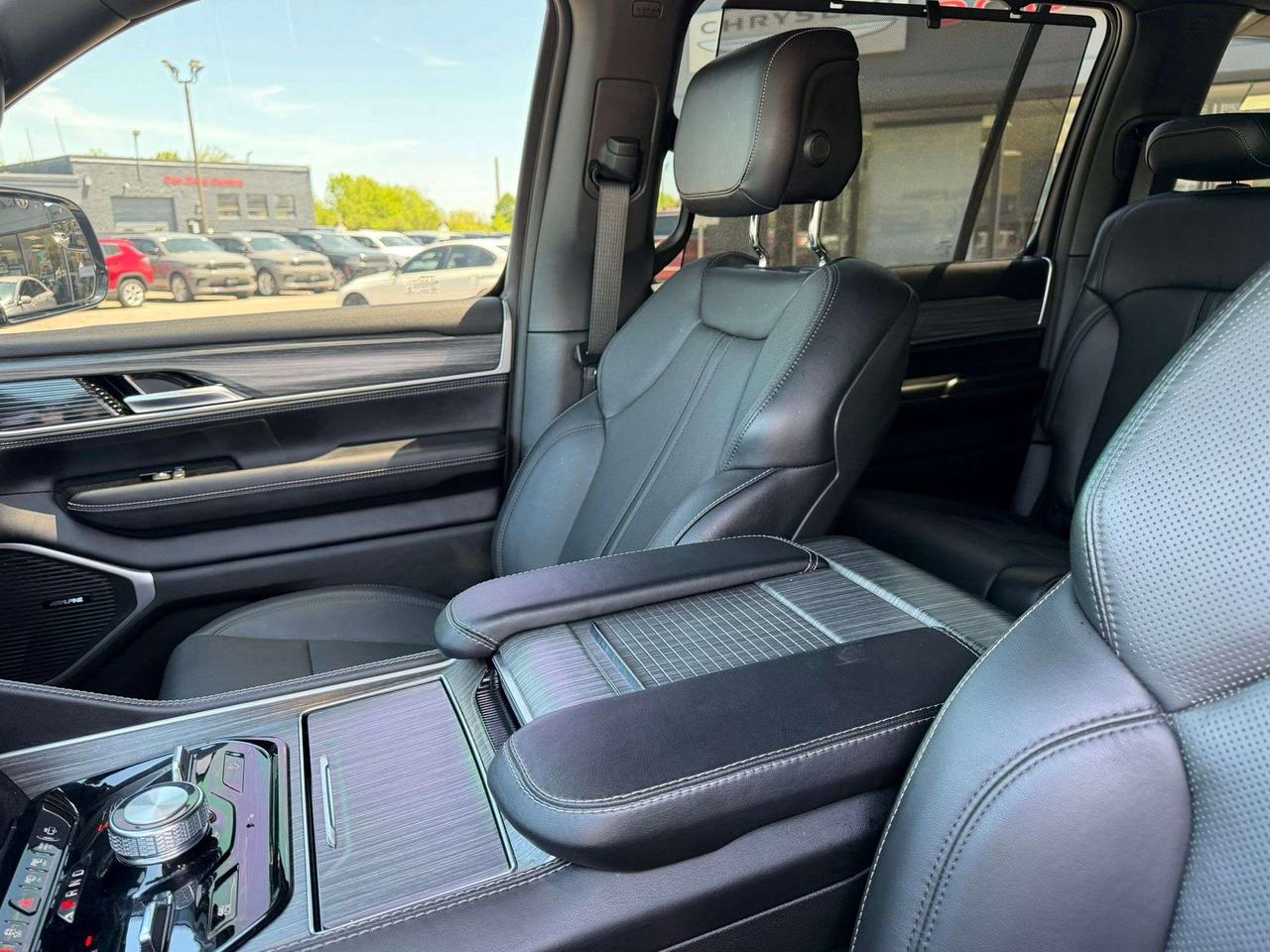 2023 Jeep Wagoneer Series II Photo