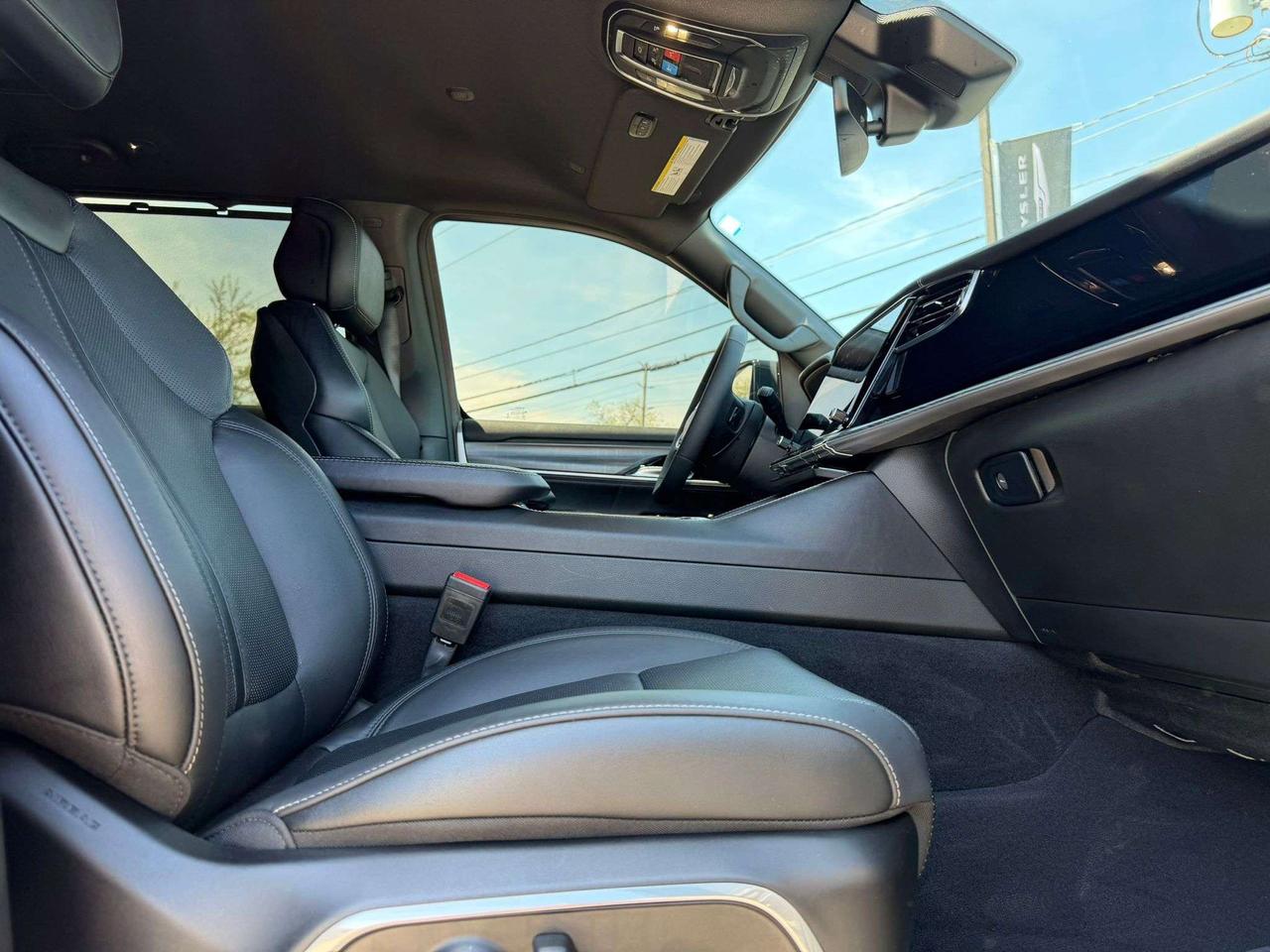 2023 Jeep Wagoneer Series II Photo