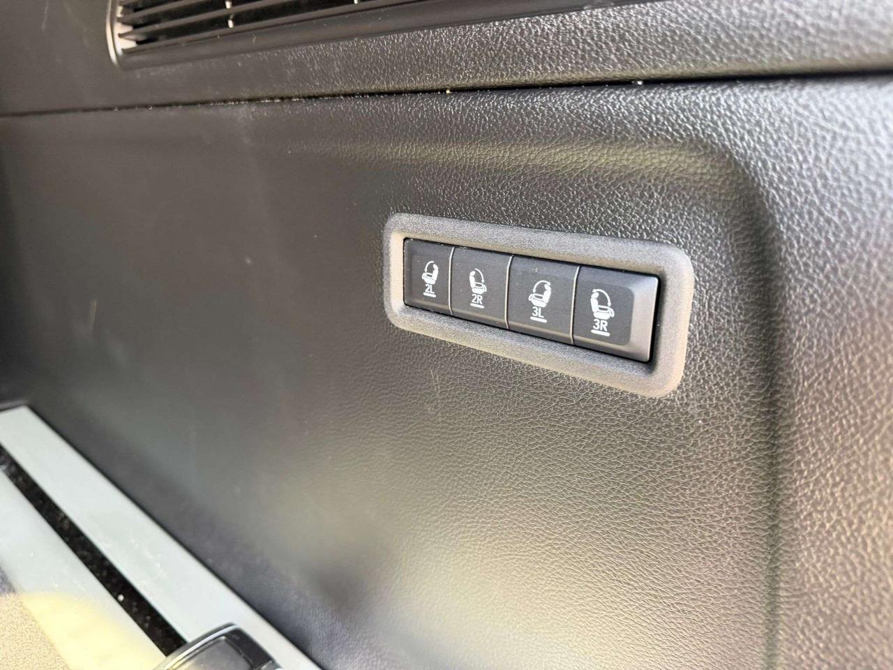 2023 Jeep Wagoneer Series II Photo