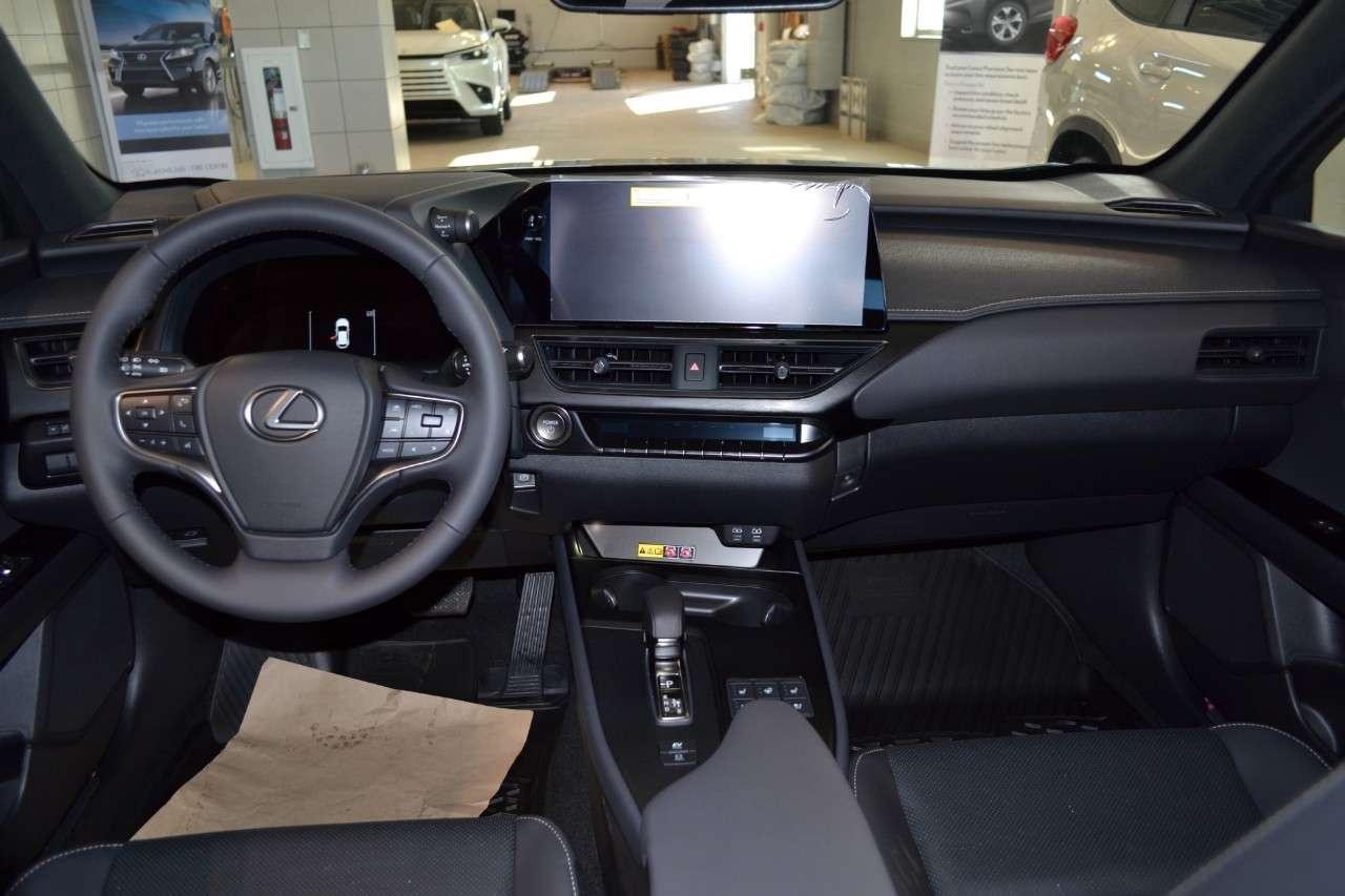 2026 Lexus Others LUXURY Photo2
