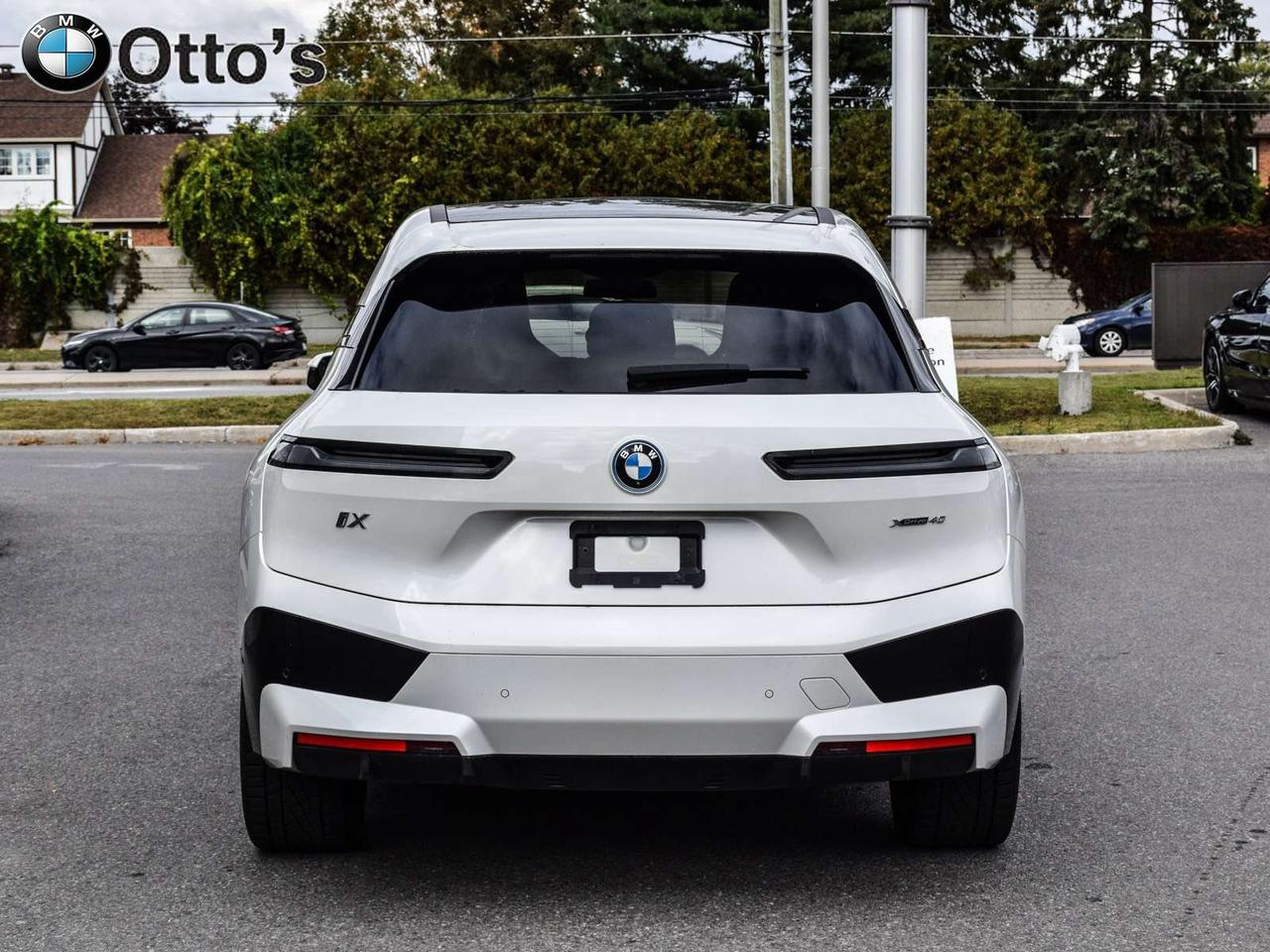 2023 BMW iX xDrive40 Premium Enhanced Sport Package Photo