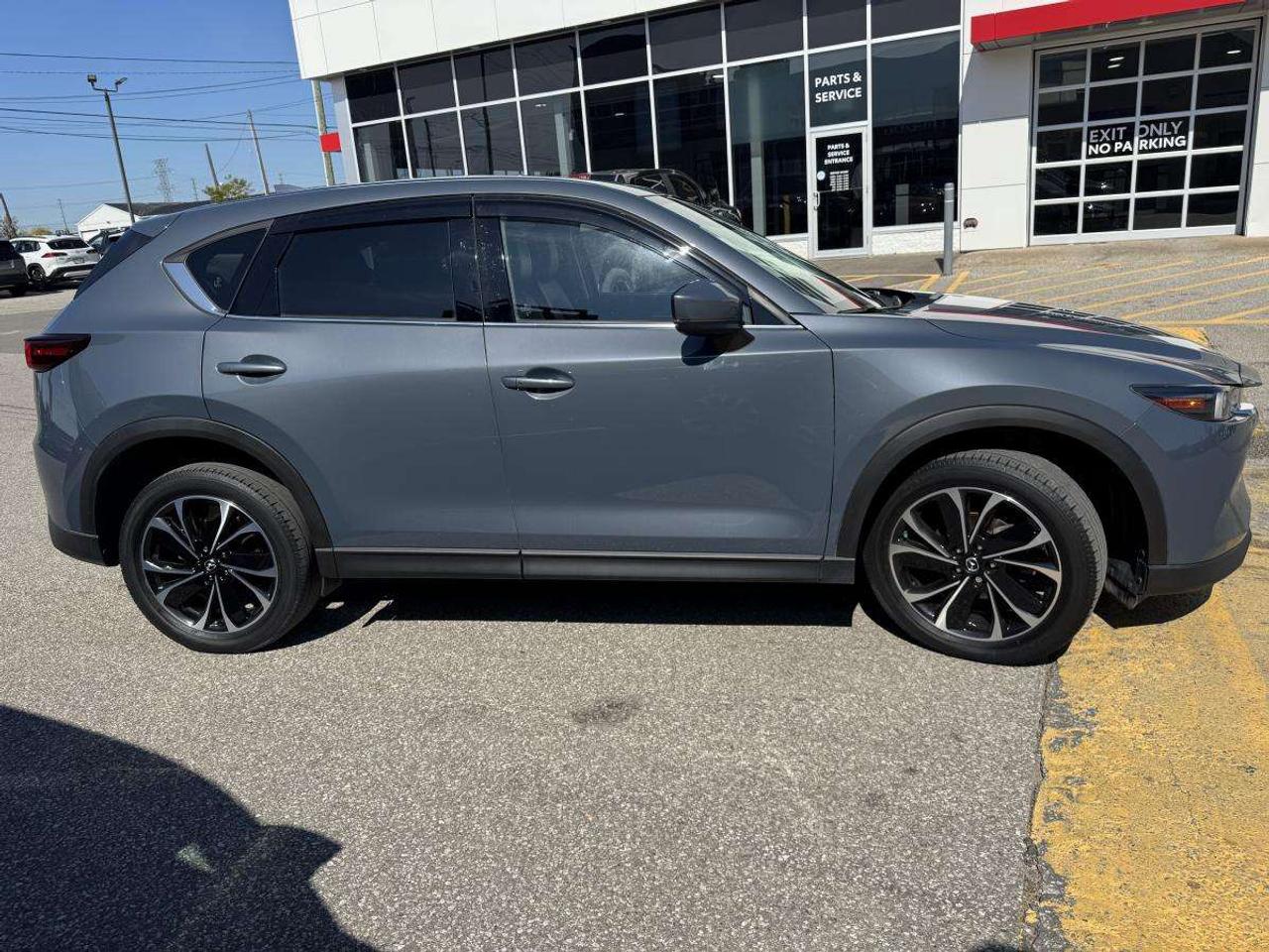2023 Mazda CX-5 GT AWD/ 2.99% RATE/ NEW TIRES AND BRAKES/ MUST SEE Photo