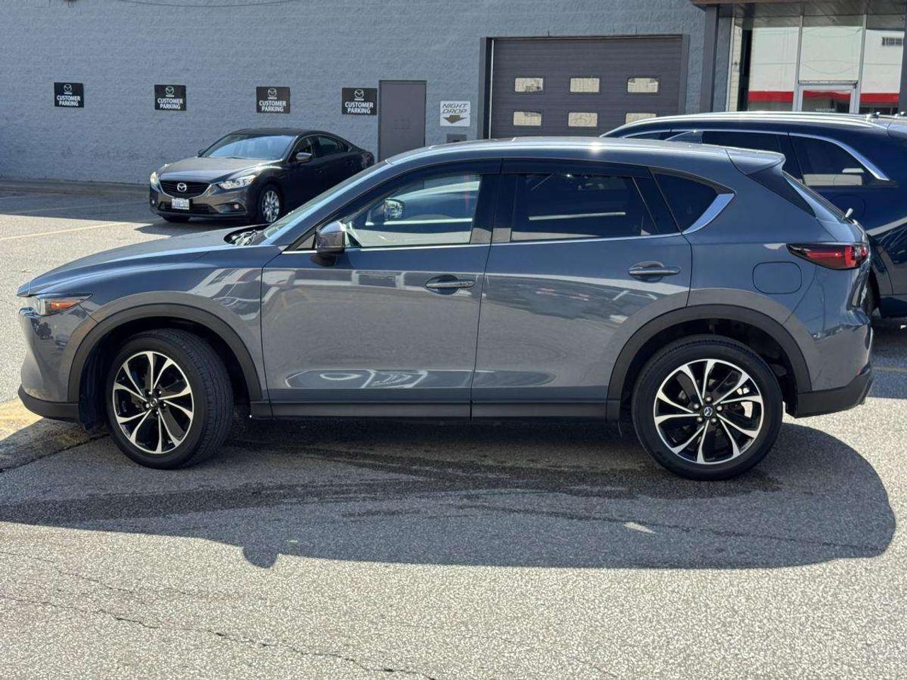 2023 Mazda CX-5 GT AWD/ 2.99% RATE/ NEW TIRES AND BRAKES/ MUST SEE Photo