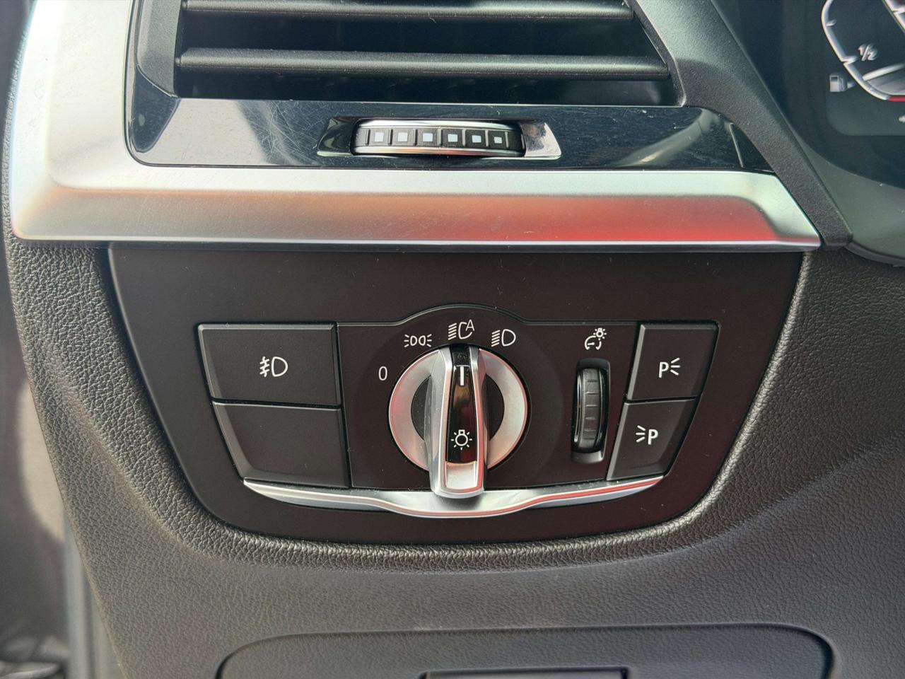 2021 BMW X4 XDRIVE30I   NO ACCIDENT   RED INTERIOR   HEAD-UP DISPLAY   HARMAN KARDON Photo