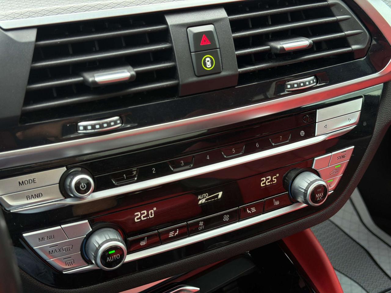 2021 BMW X4 XDRIVE30I   NO ACCIDENT   RED INTERIOR   HEAD-UP DISPLAY   HARMAN KARDON Photo
