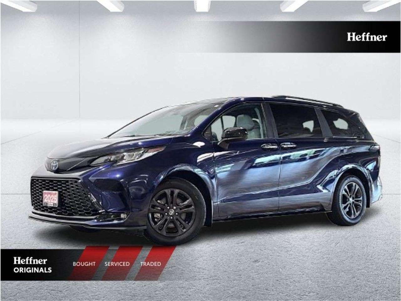 2025 Toyota Sienna XSE 7-Passenger AWD Photo0