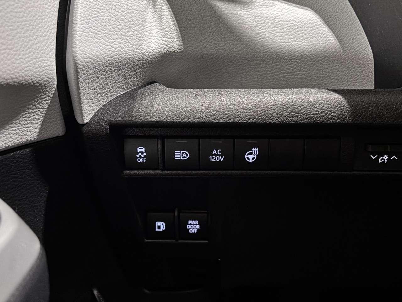 2025 Toyota Sienna XSE 7-Passenger AWD Photo