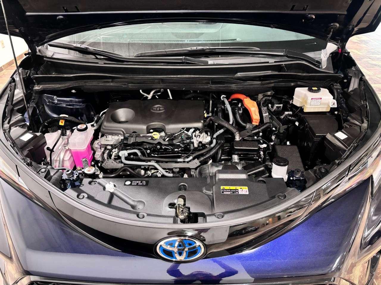 2025 Toyota Sienna XSE 7-Passenger AWD Photo