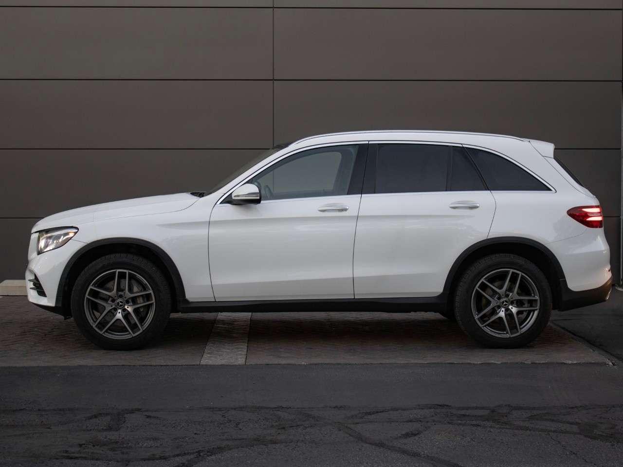 2018 Mercedes-Benz GLC GLC 300 4MATIC SUV Photo2