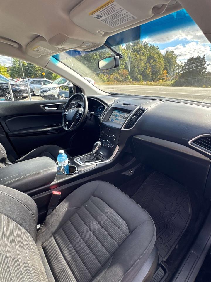 2016 Ford Edge SEL Photo