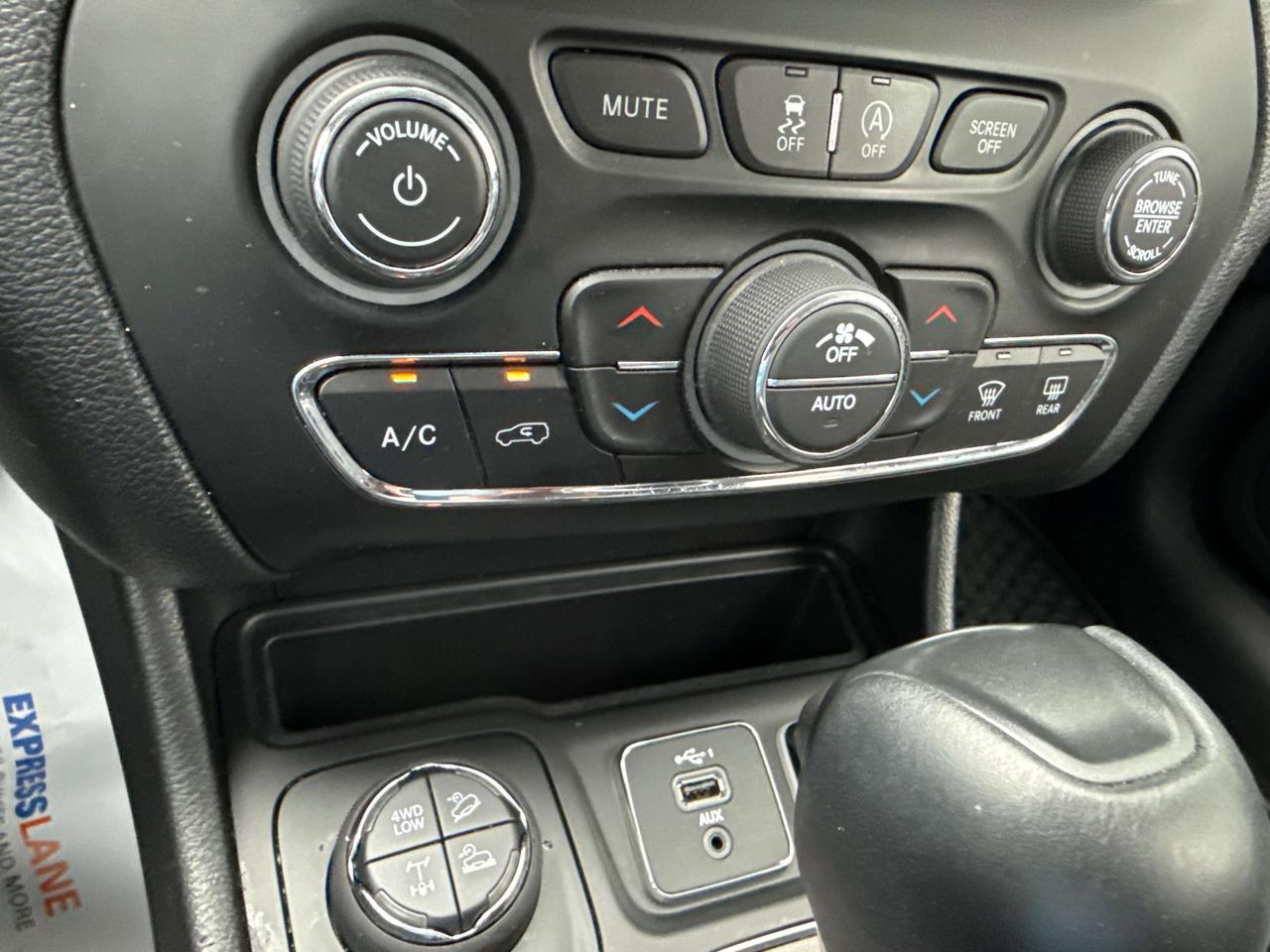 2020 Jeep Cherokee Trailhawk Elite Photo
