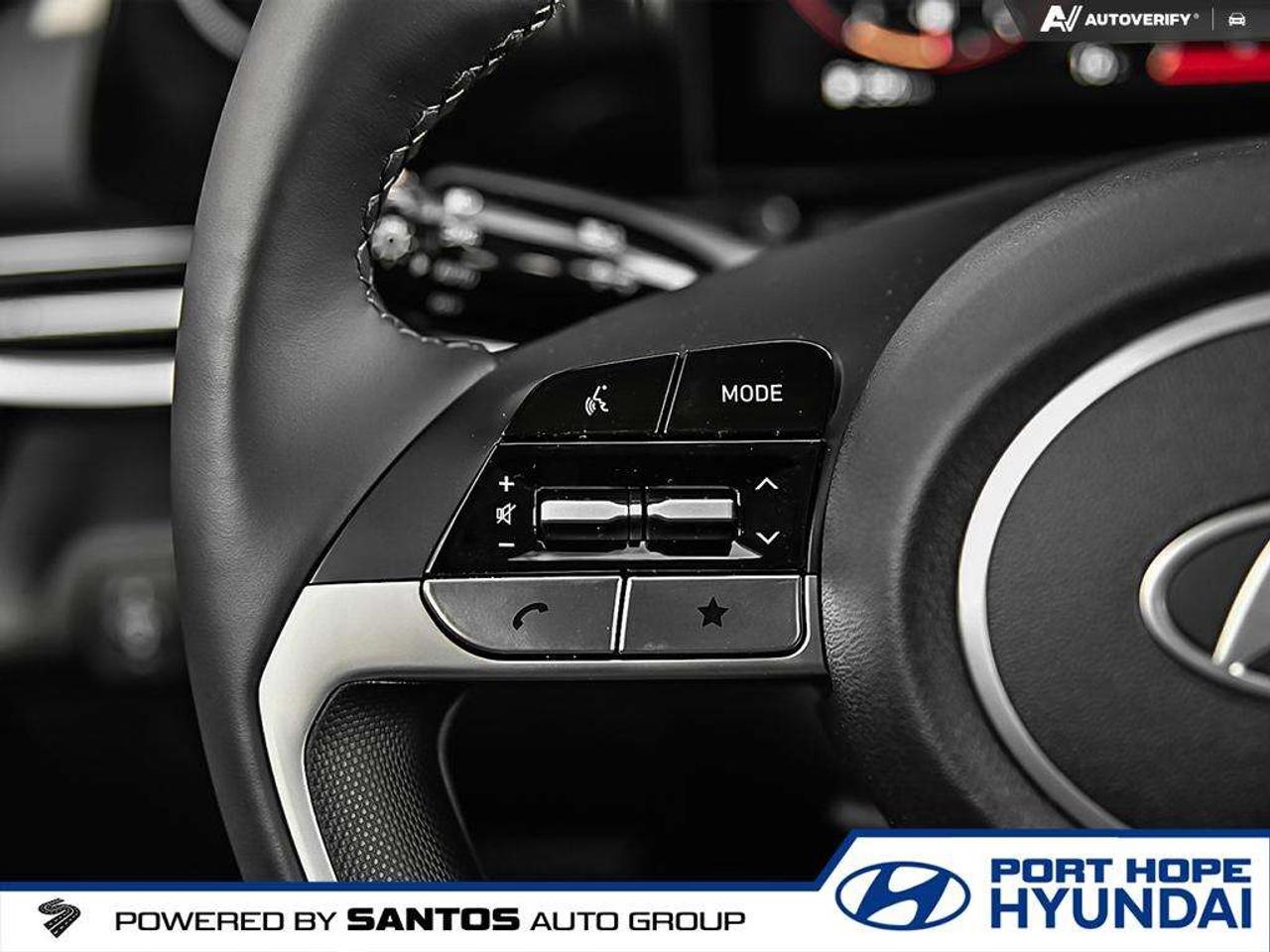 2026 Hyundai Elantra Luxury IVT Photo