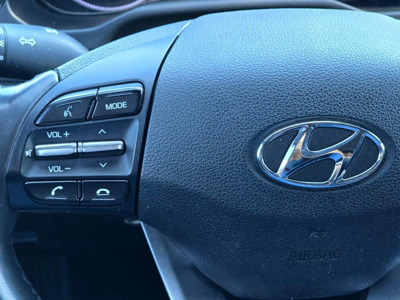 2020 Hyundai Elantra Preferred IVT Photo