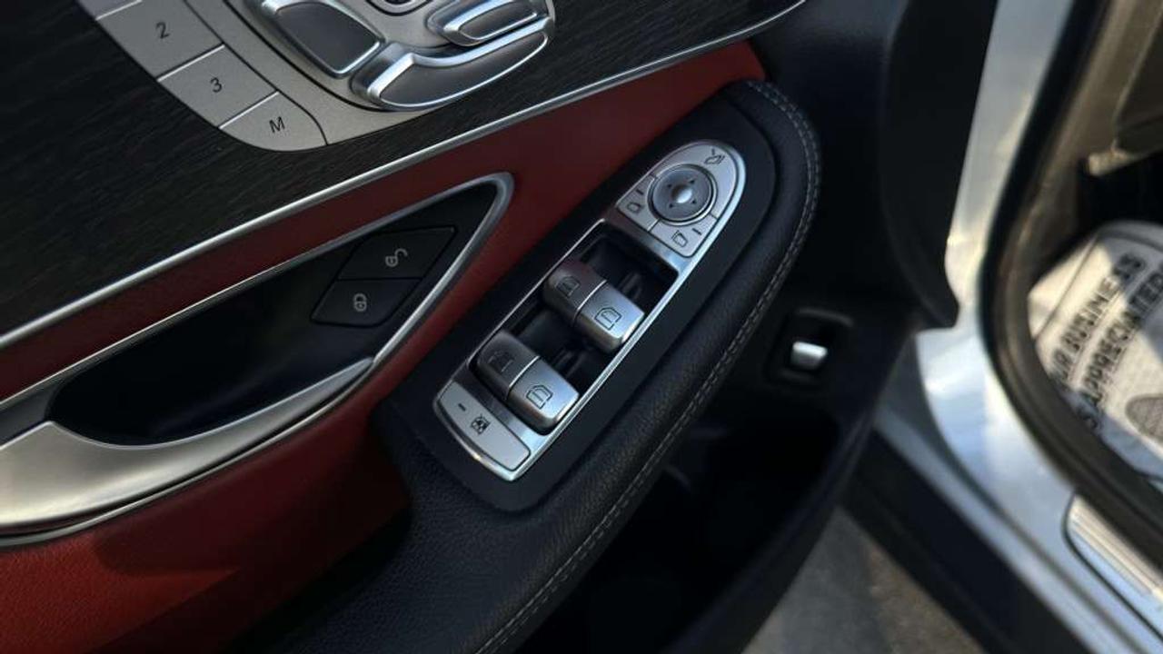 2023 Mercedes-Benz GLC 300 4MATIC AWD SUNROOF HEATED STEERING WHEEL Photo