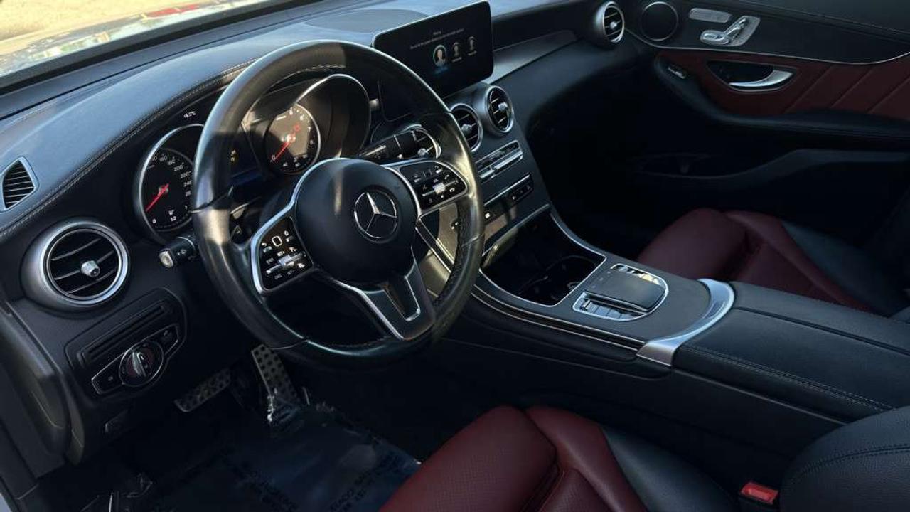 2023 Mercedes-Benz GLC 300 4MATIC AWD SUNROOF HEATED STEERING WHEEL Photo