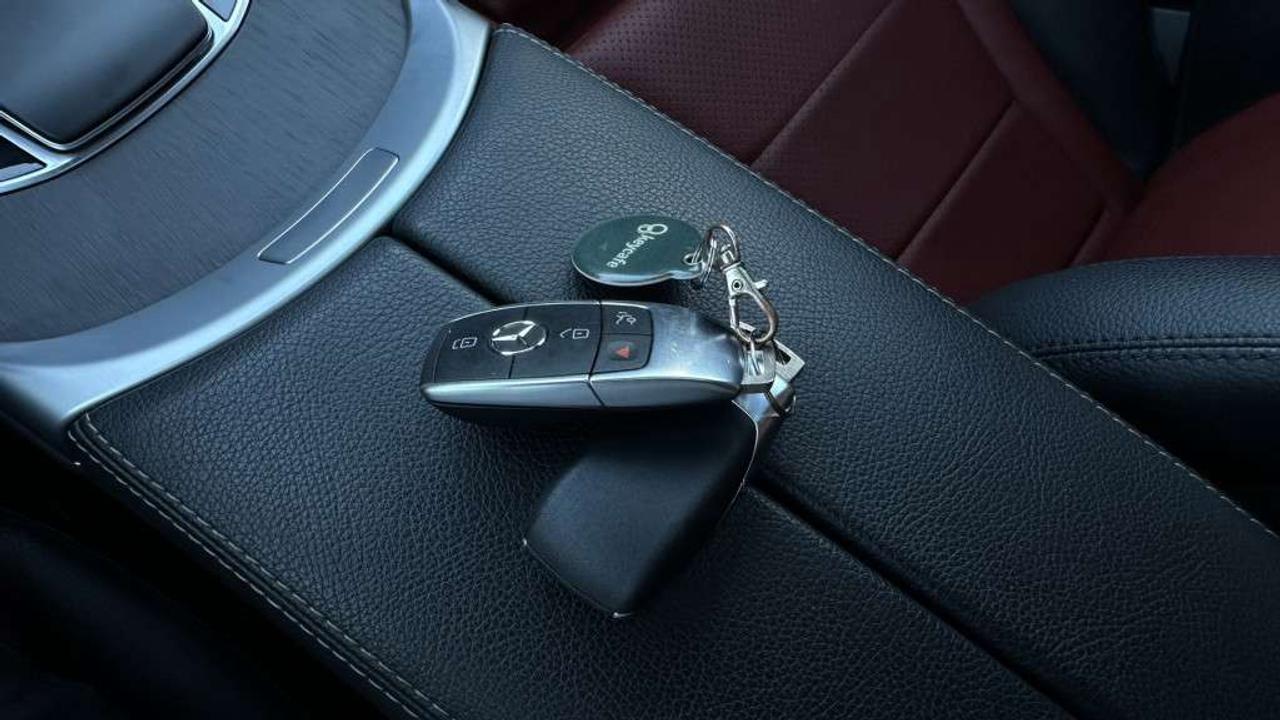 2023 Mercedes-Benz GLC 300 4MATIC AWD SUNROOF HEATED STEERING WHEEL Photo