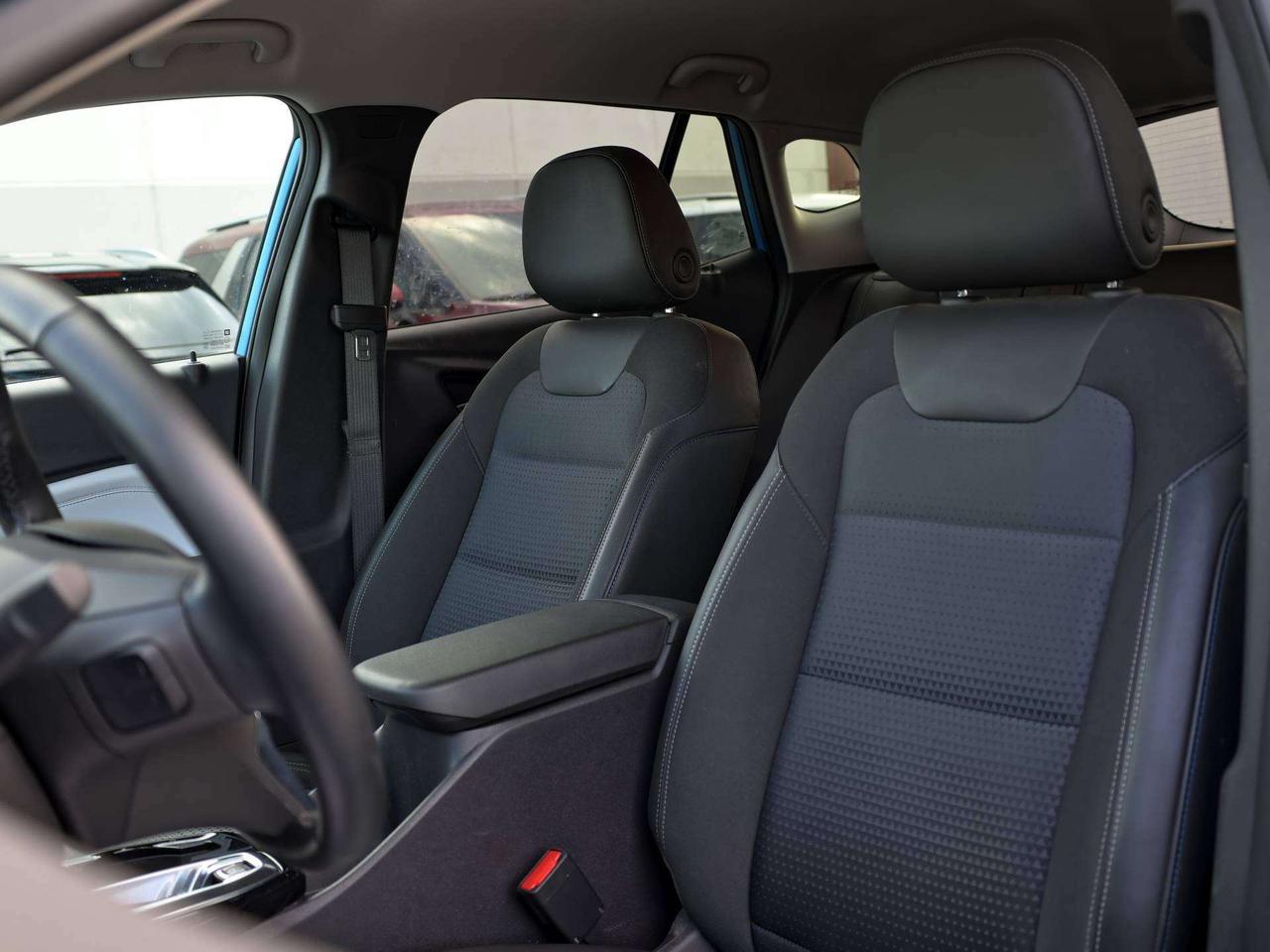 2025 Chevrolet Trax LT Photo