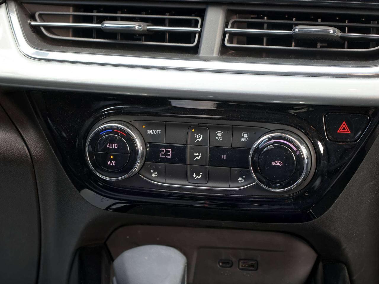 2025 Chevrolet Trax LT Photo