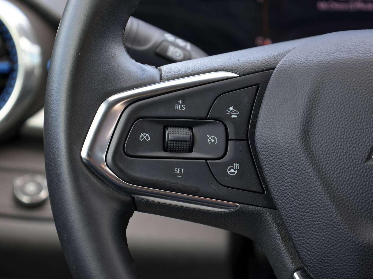 2025 Chevrolet Trax LT Photo