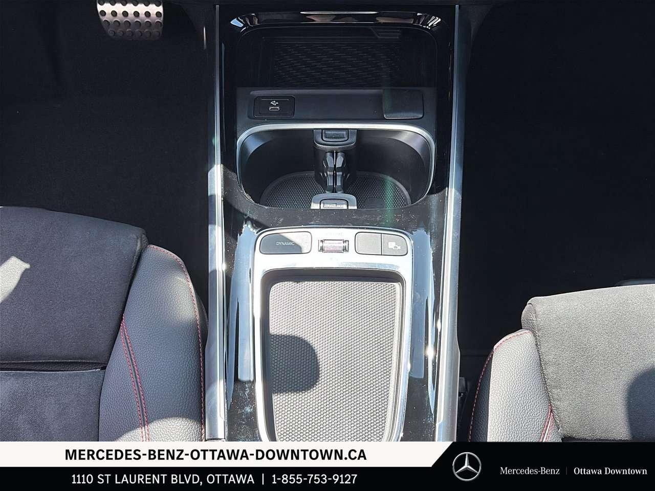 2026 Mercedes-Benz GLB 4MATIC SUV Photo