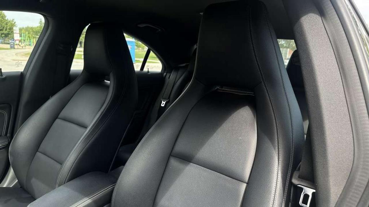 2017 Mercedes-Benz C-Class CLA250 AWD   Leather   Alloys   Low Kms. Photo